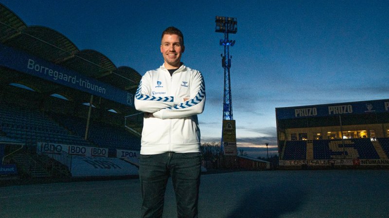 PÅ PLASS: Even Sel gleder seg til å ta fatt på jobben i Sarpsborg 08.
