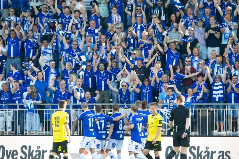 VIKTIG TRIBUNE: Infotjenester-tribunen huser Fossefallet. Tribunen, som fortsatt er i utvikling, blir svært viktig for klubben.